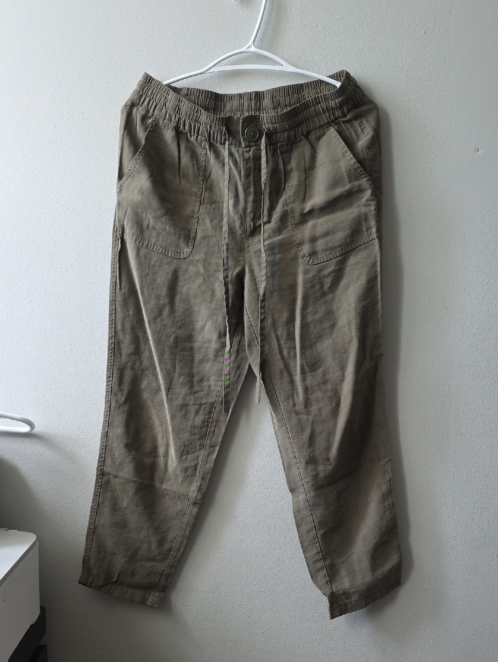 Tahari Elastic Waist Casual Pants in Olive Green 90% Rayon